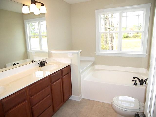 Dickens Master Bath Tryon Place Townhomes