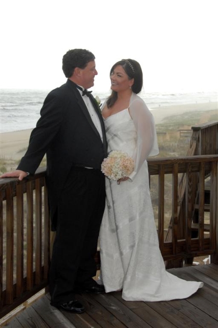 Realtor Gary Poindexter and his wife Stephanie wedding photo