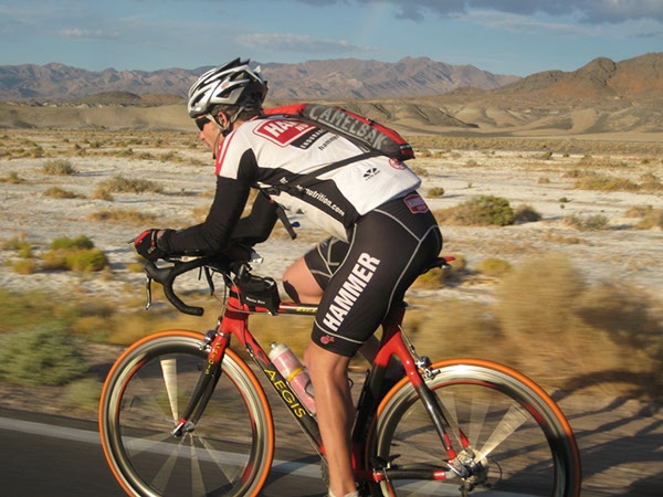 Charles Olson competeing in the Furnace Creek 508