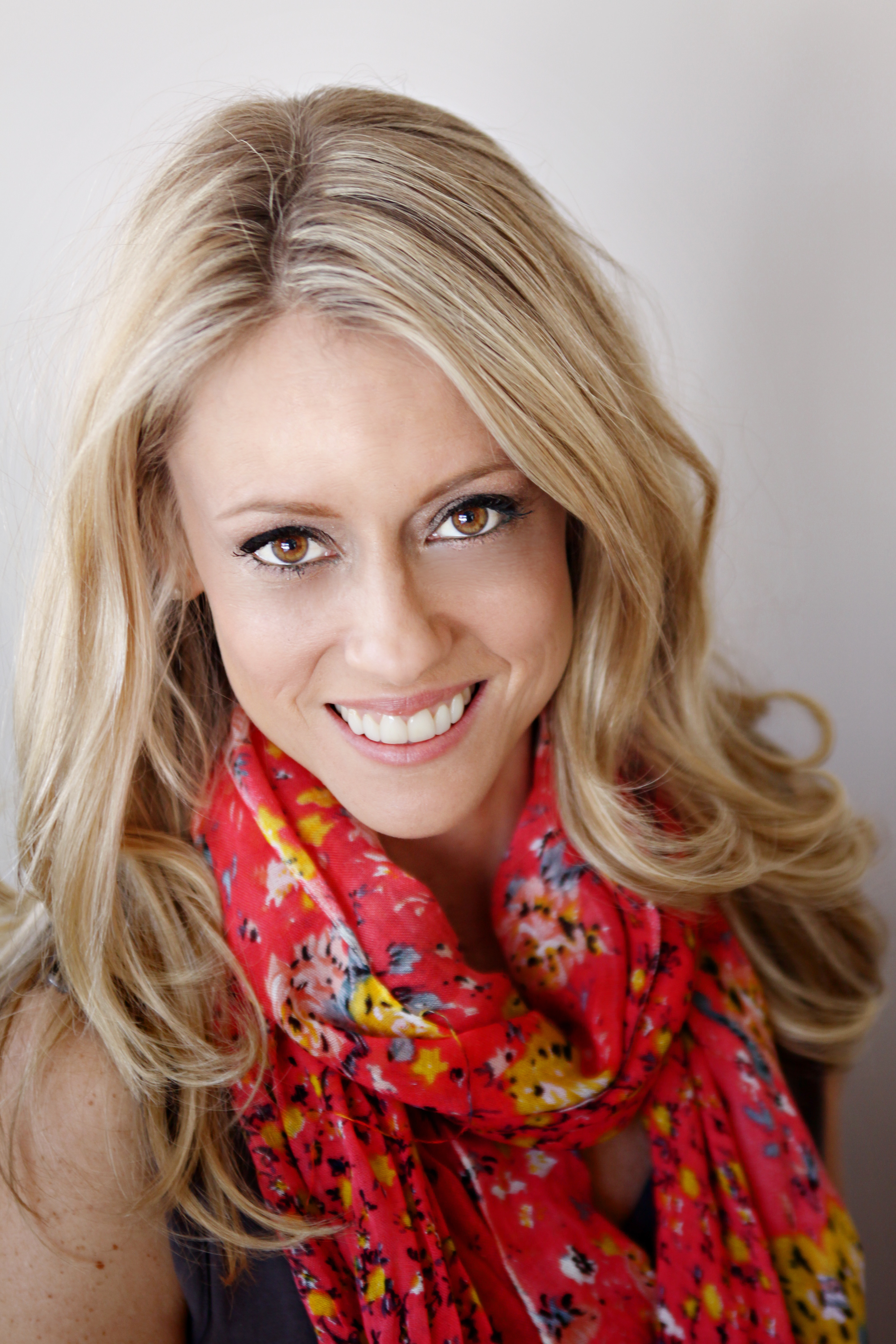 Nicole Curtis - headshot2